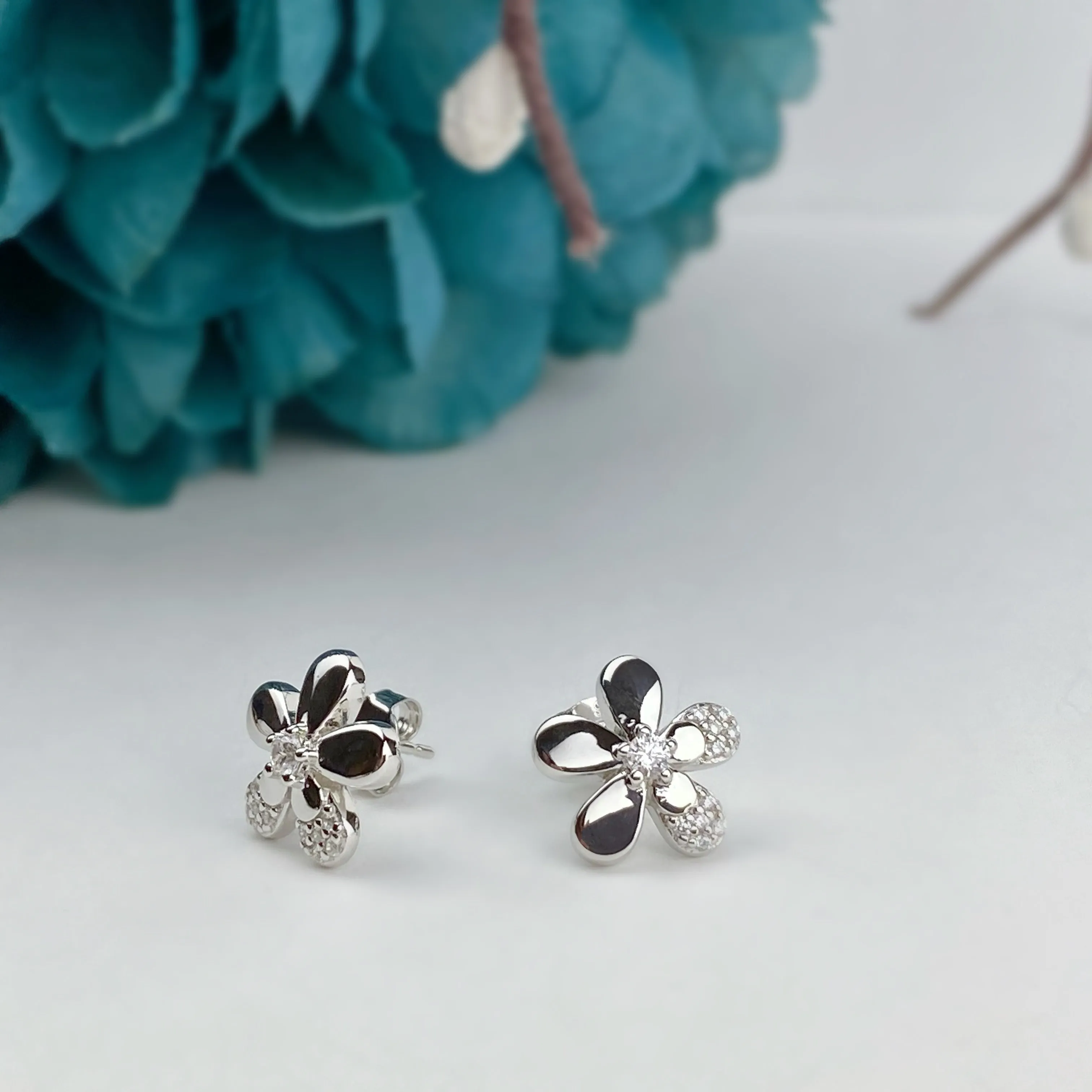 Daisy Dazzle Earrings - SE5270