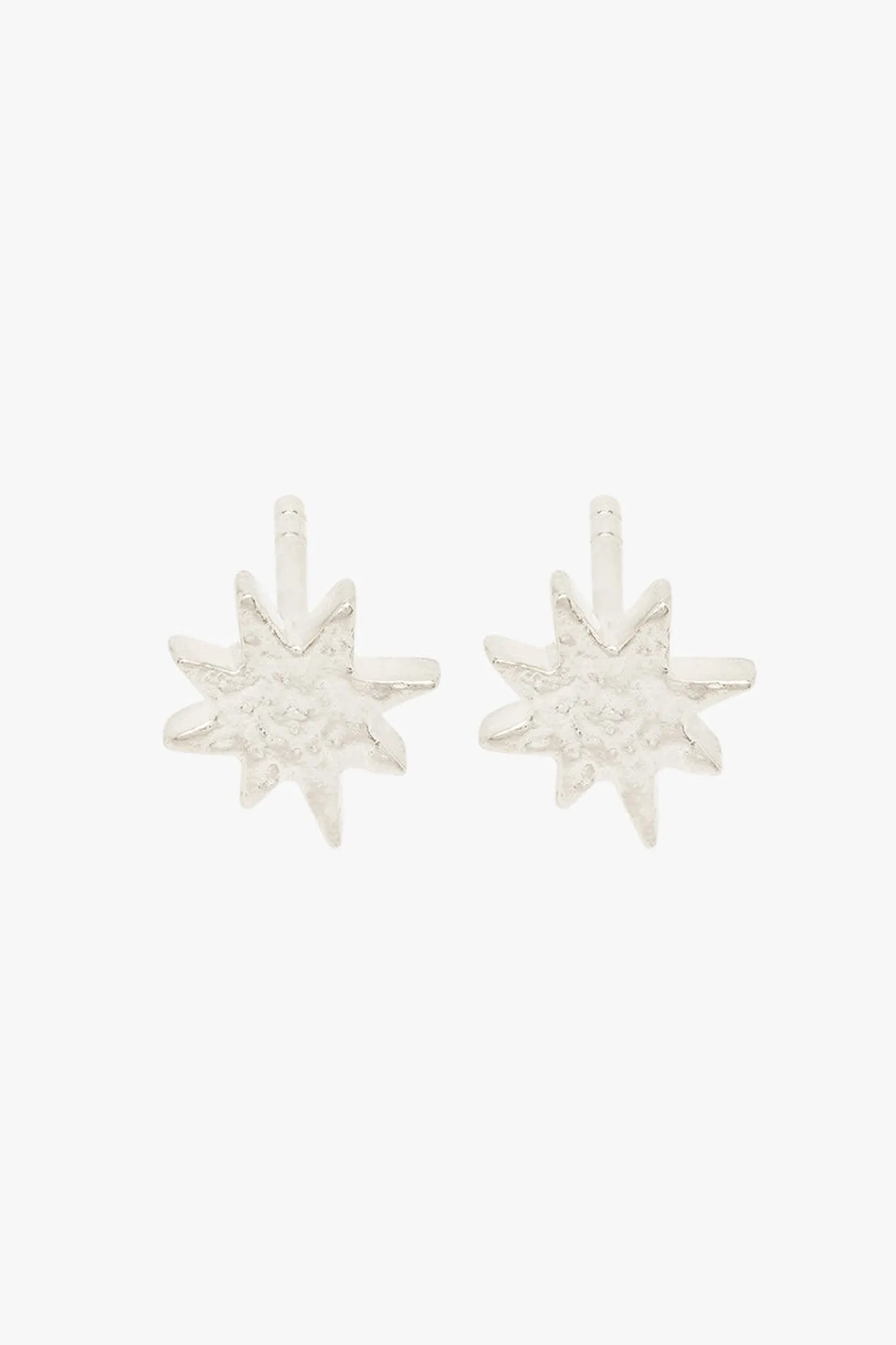 Hammered star stud earring silver 