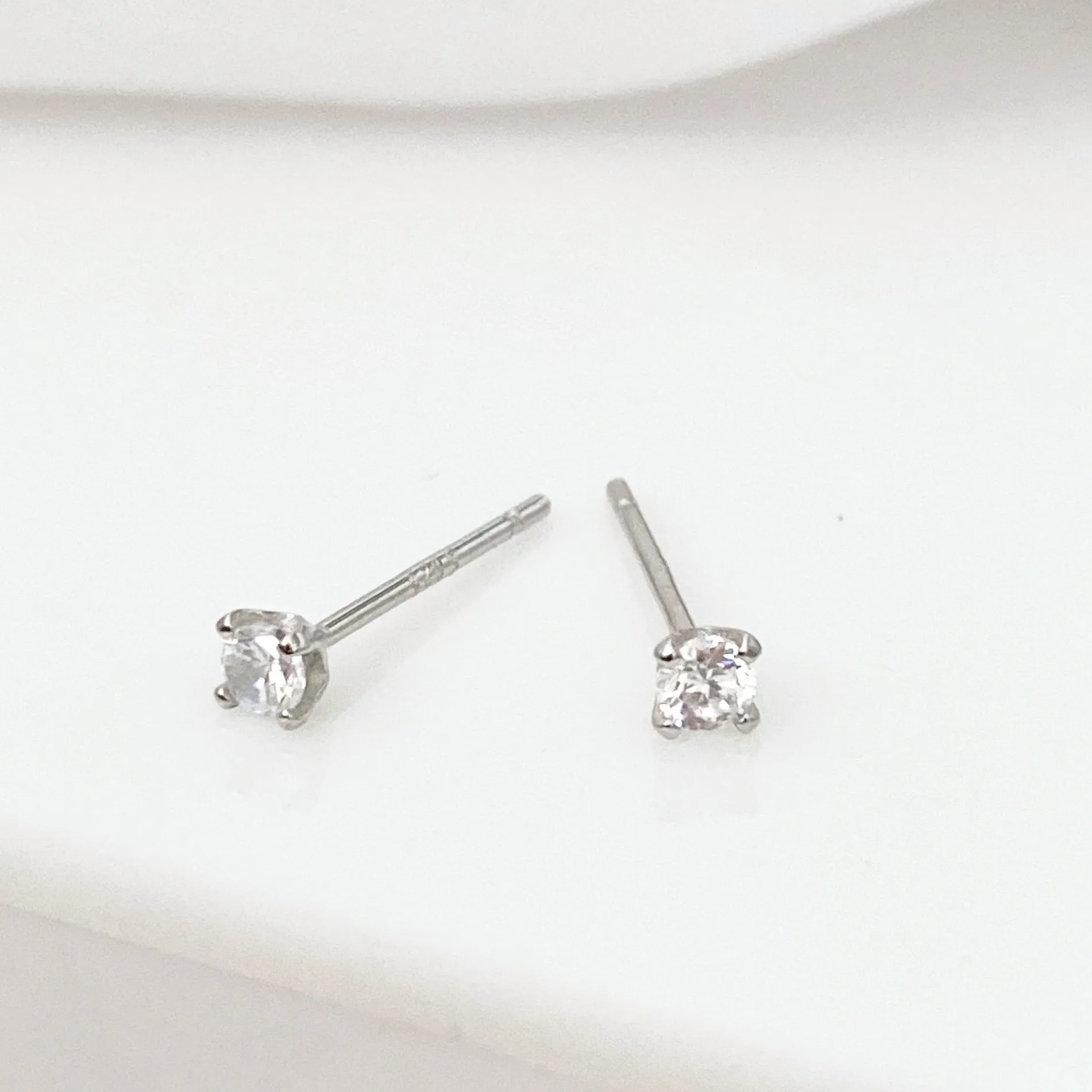 Mia Zirconia Stud Earrings - Silver