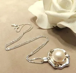 Natural White Pearl Necklace in Sterling Silver