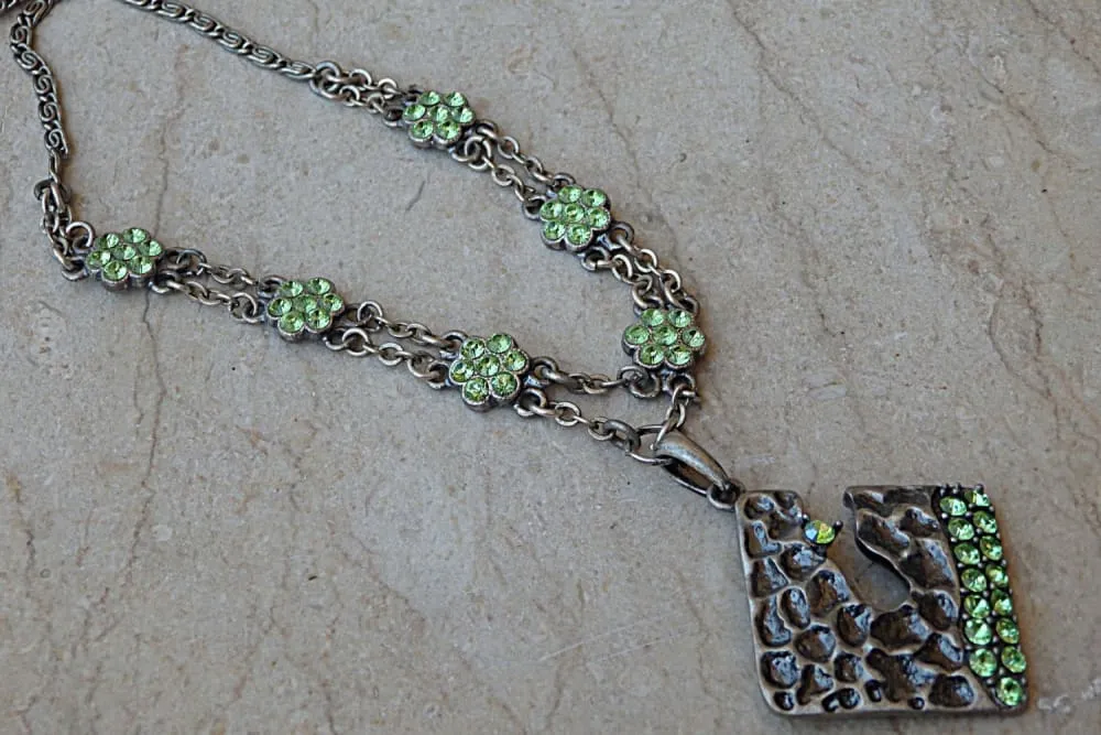 Silver green necklace