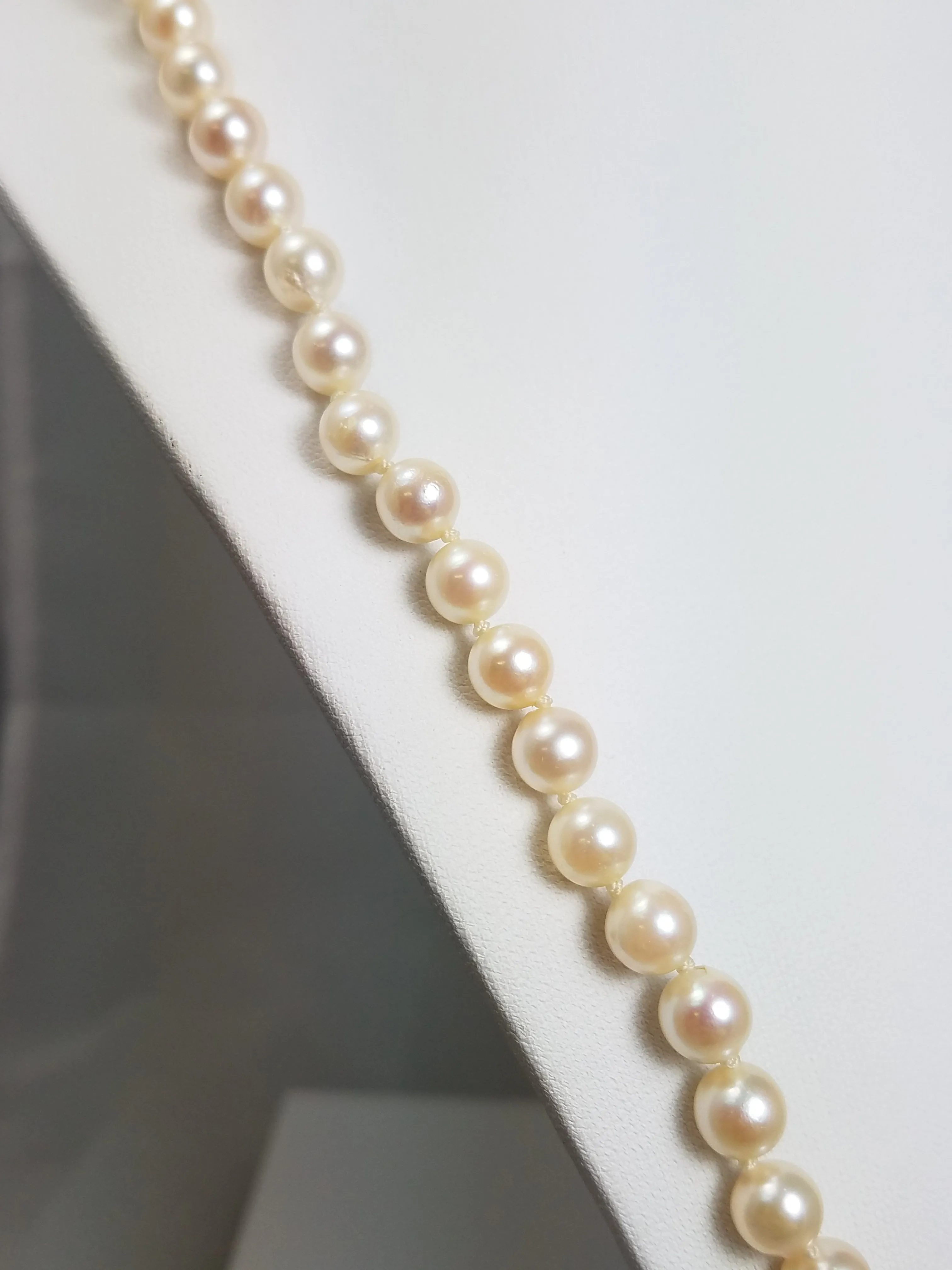 Timeless 25" 14k Yellow Gold Natural Cultured Saltwater Pearl Strand